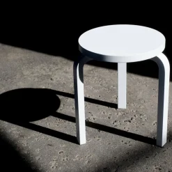 60 Hocker Gestell lackiert