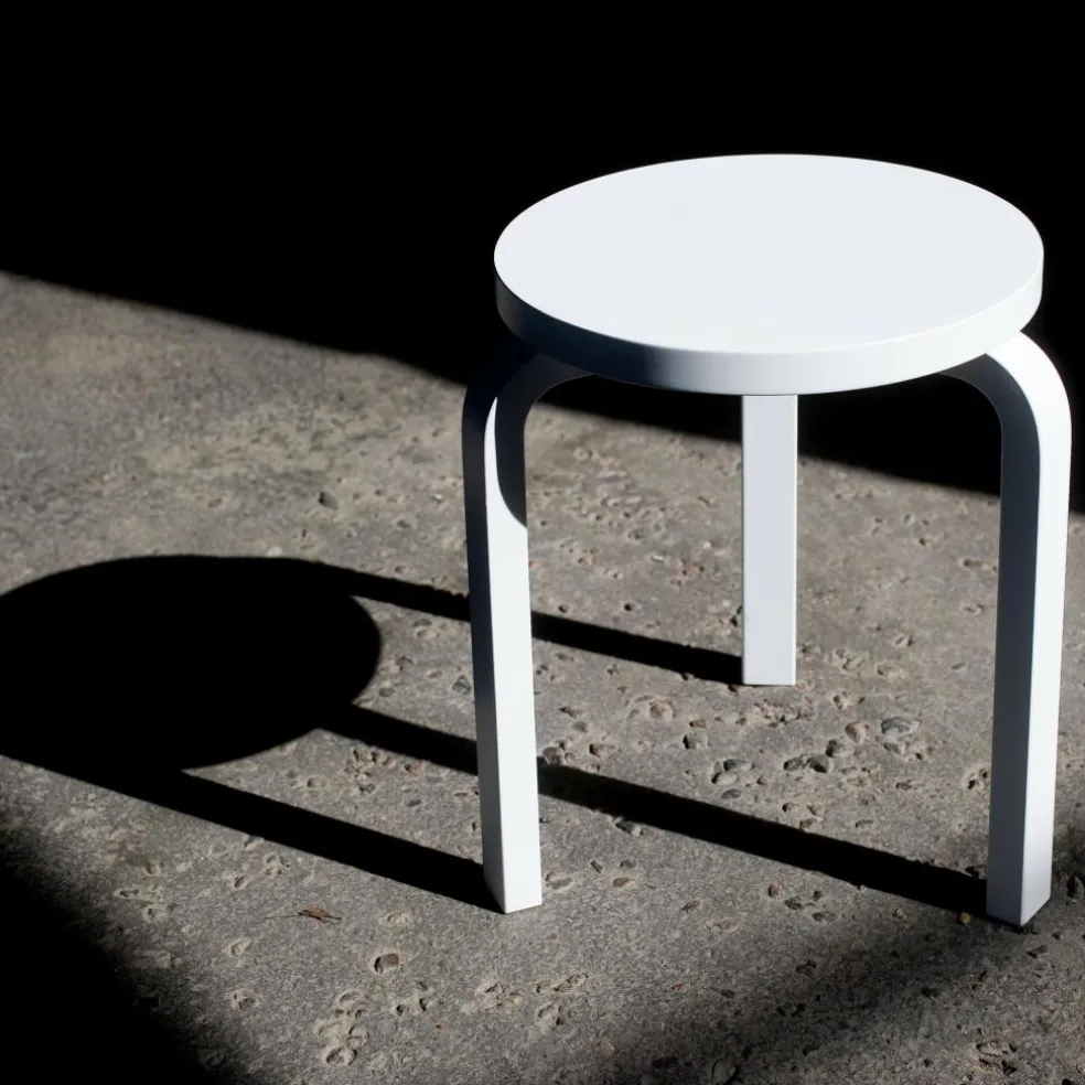 60 Hocker Gestell lackiert