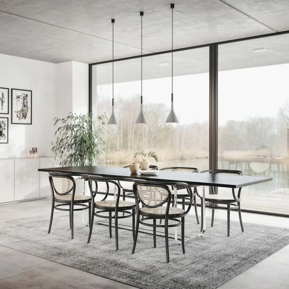 210 R Bugholz-Armlehnstuhl mit Rohrgeflecht