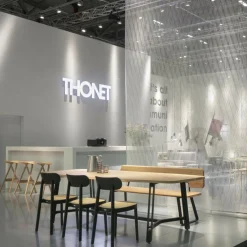 118 Stuhl mit Rohrgeflecht