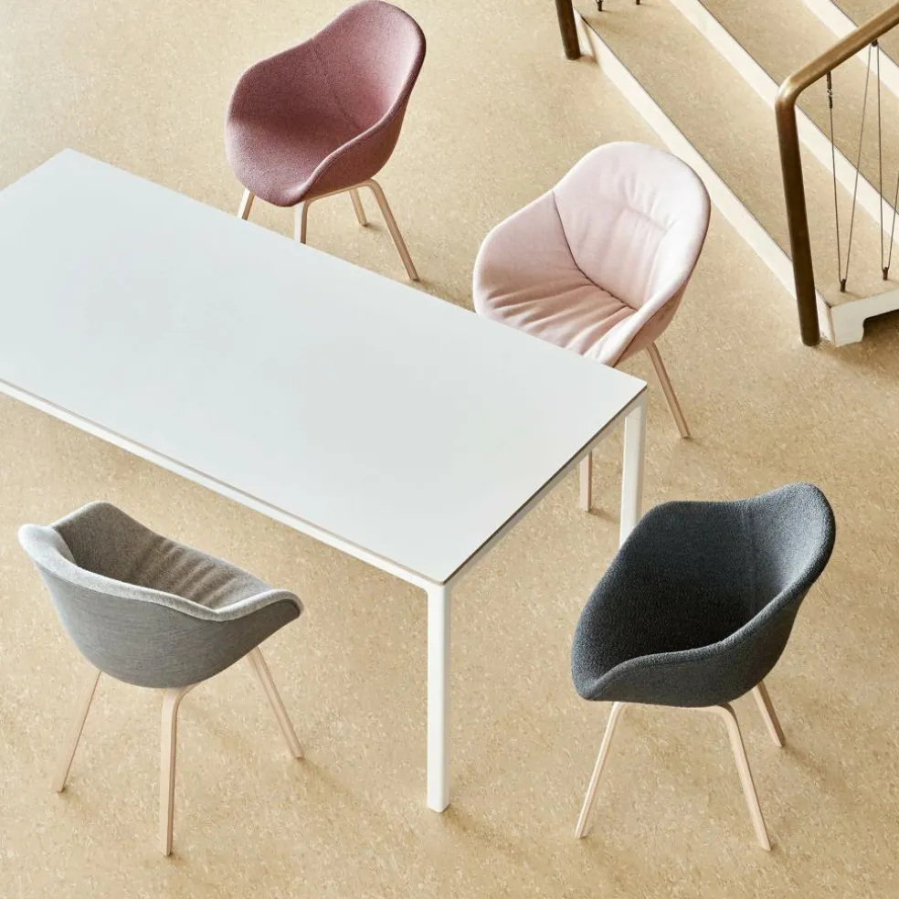 About a Chair 123 Armlehnstuhl