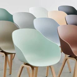 About a Chair AAC 222 2.0 Armlehnstuhl Eiche lackiert