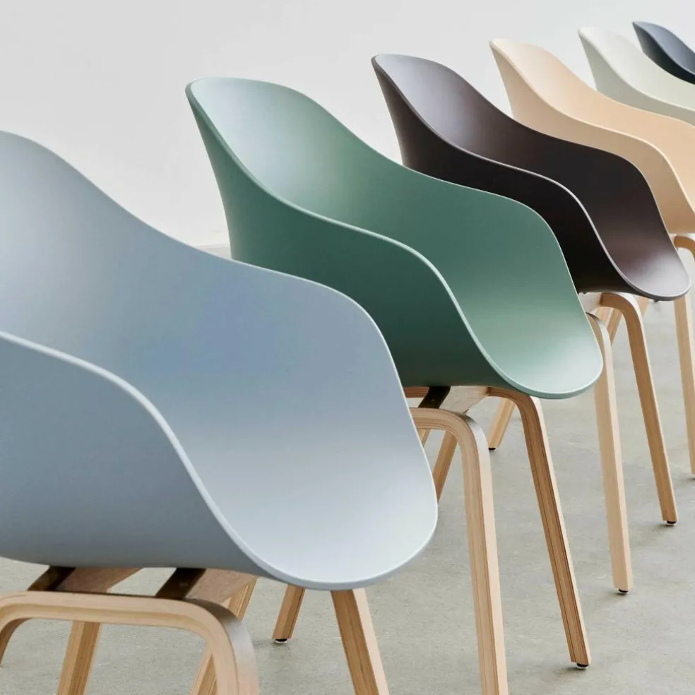 About a Chair AAC 222 2.0 Armlehnstuhl Eiche lackiert