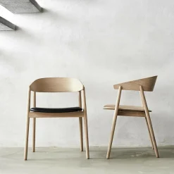 AC2 Armlehnstuhl Eiche