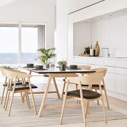 AC2 Armlehnstuhl Leder Gestell Eiche