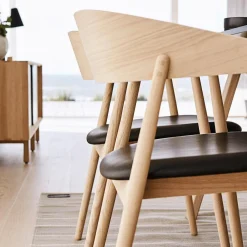 AC2 Armlehnstuhl Leder Gestell Eiche