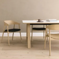 AC2 Armlehnstuhl PU-Leder Gestell Eiche