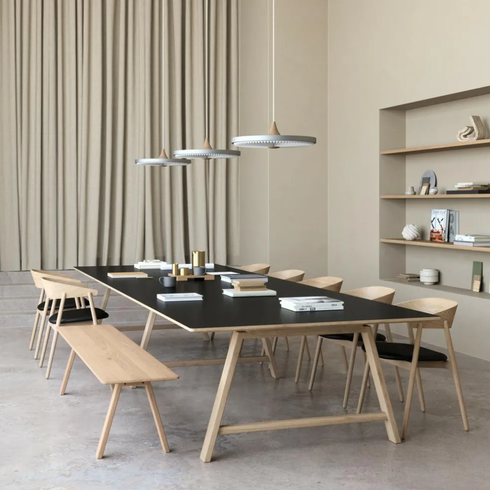 AC2 Armlehnstuhl PU-Leder Gestell Eiche