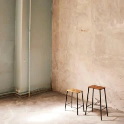 Adam Barhocker H 65cm