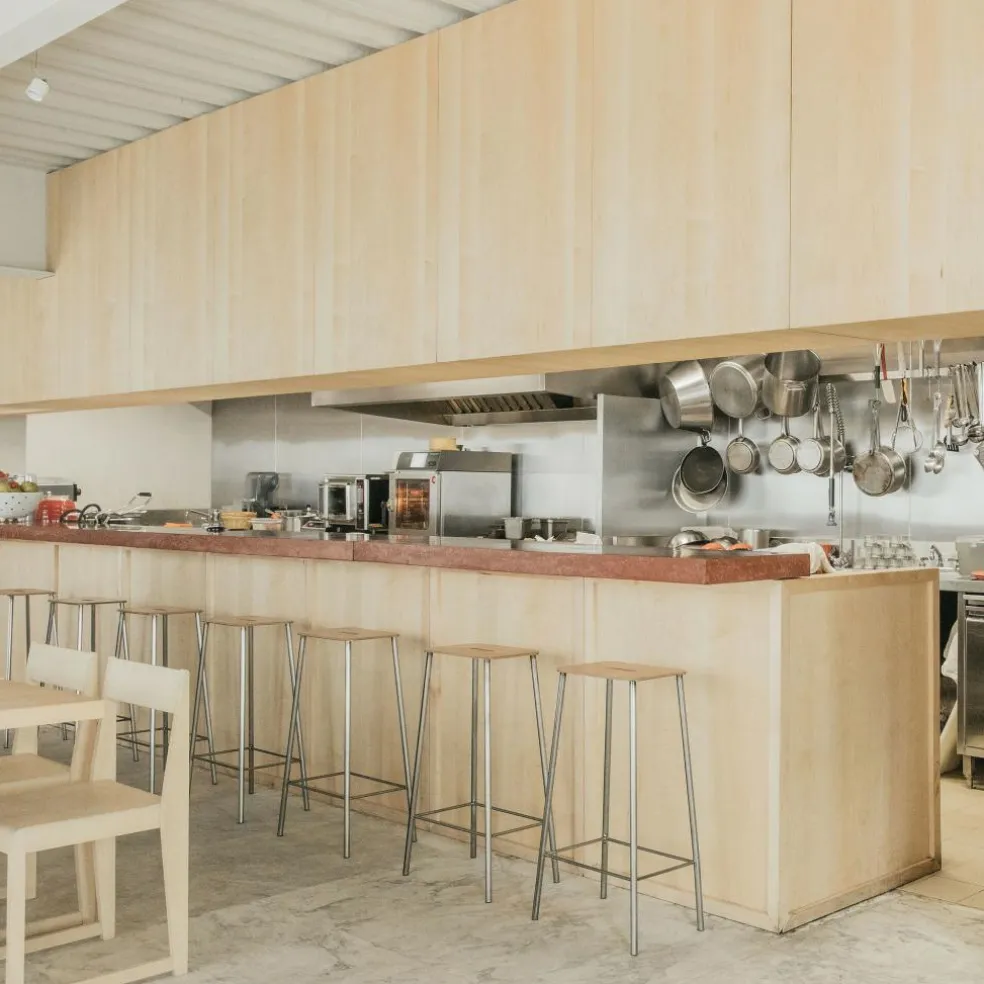 Adam Barhocker Leder