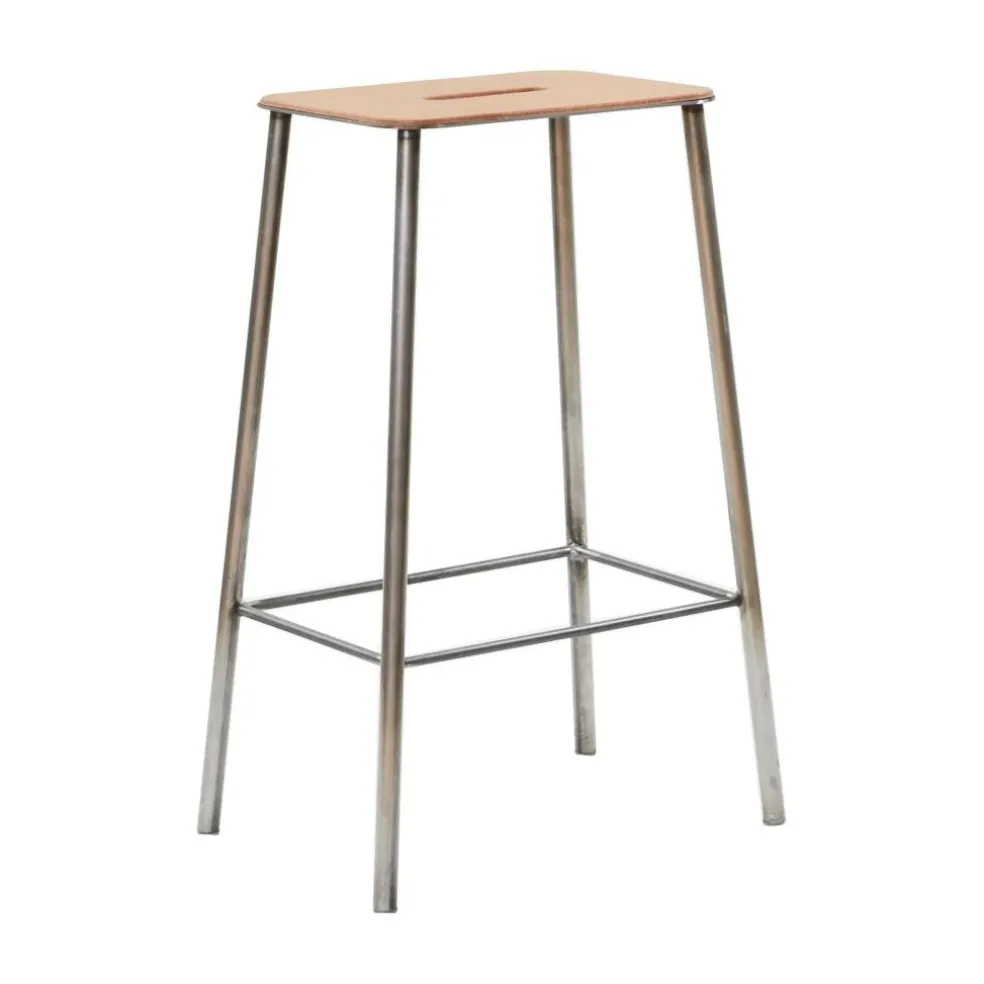 Adam Barhocker Leder