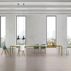 Aïku Stuhl mit Beinen aus Eiche