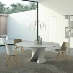 Aïku Stuhl mit Beinen aus Eiche