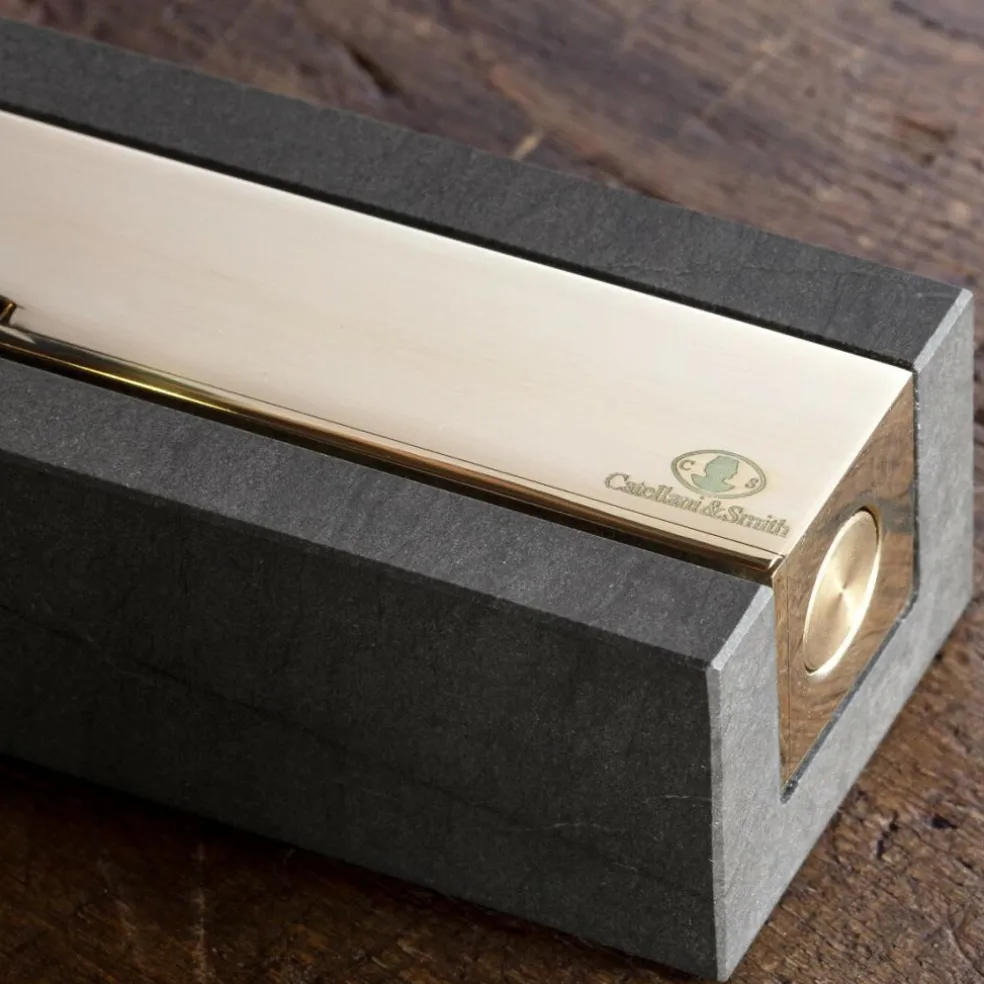 Alchemie T LED Tischleuchte