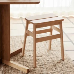 Angle Standard Hocker