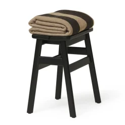 Angle Standard Hocker