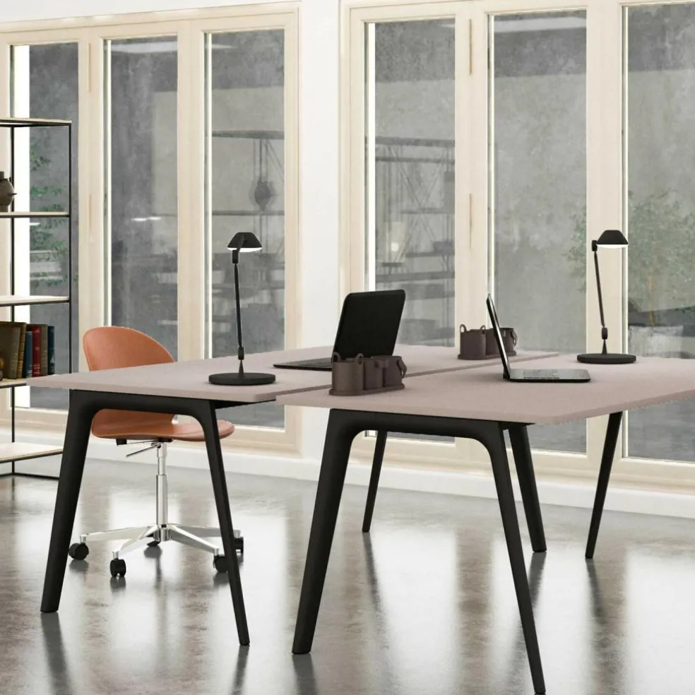 AQ01™ LED Tischleuchte