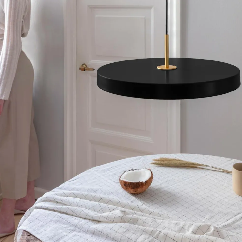 Asteria LED Pendelleuchte Messing