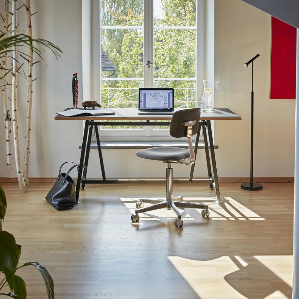 Atelier Modell 4030 Tisch