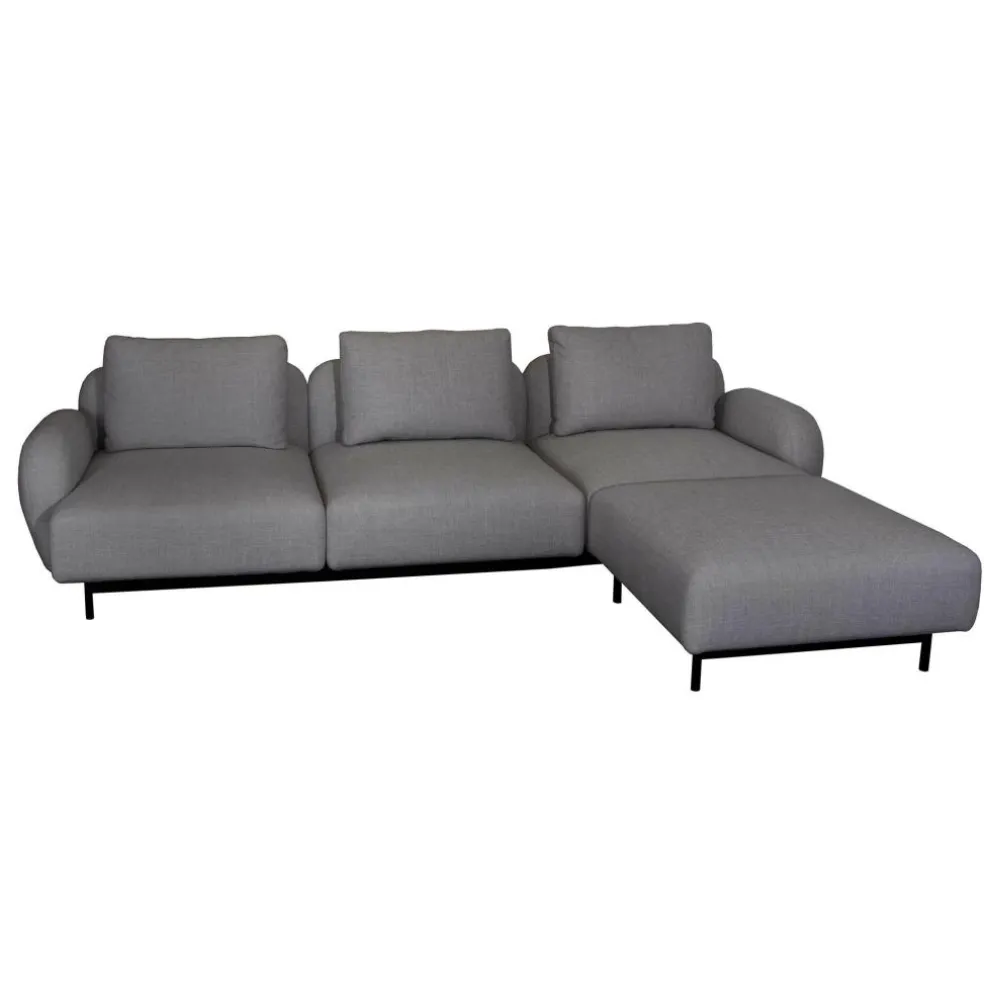 Aura 3-Sitzer Sofa mit Ottoman