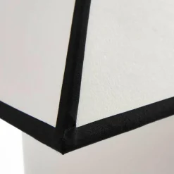 Ava Pyramid Tischleuchte