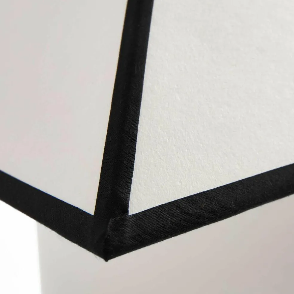 Ava Pyramid Tischleuchte