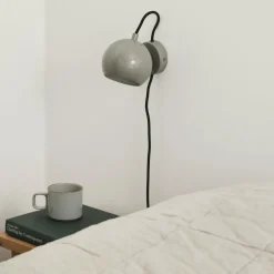 Ball Magnet Wandleuchte glänzend