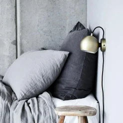 Ball Magnet Wandleuchte Metallic