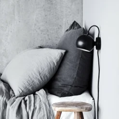 Ball Magnet Wandleuchte matt