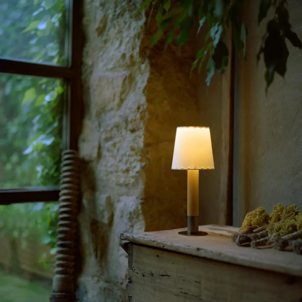 Basica Minima Tischleuchte