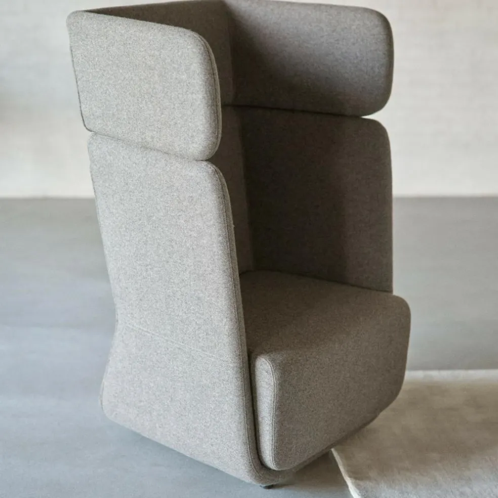 Basket Sessel mit hohem Rücken