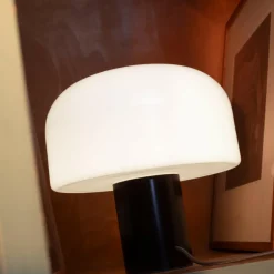 Bellhop Glass Tischleuchte