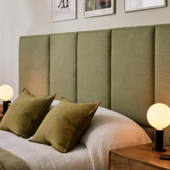 Blackened Oak Knuckle Tischleuchte mit Sphere IV Dim To Warm