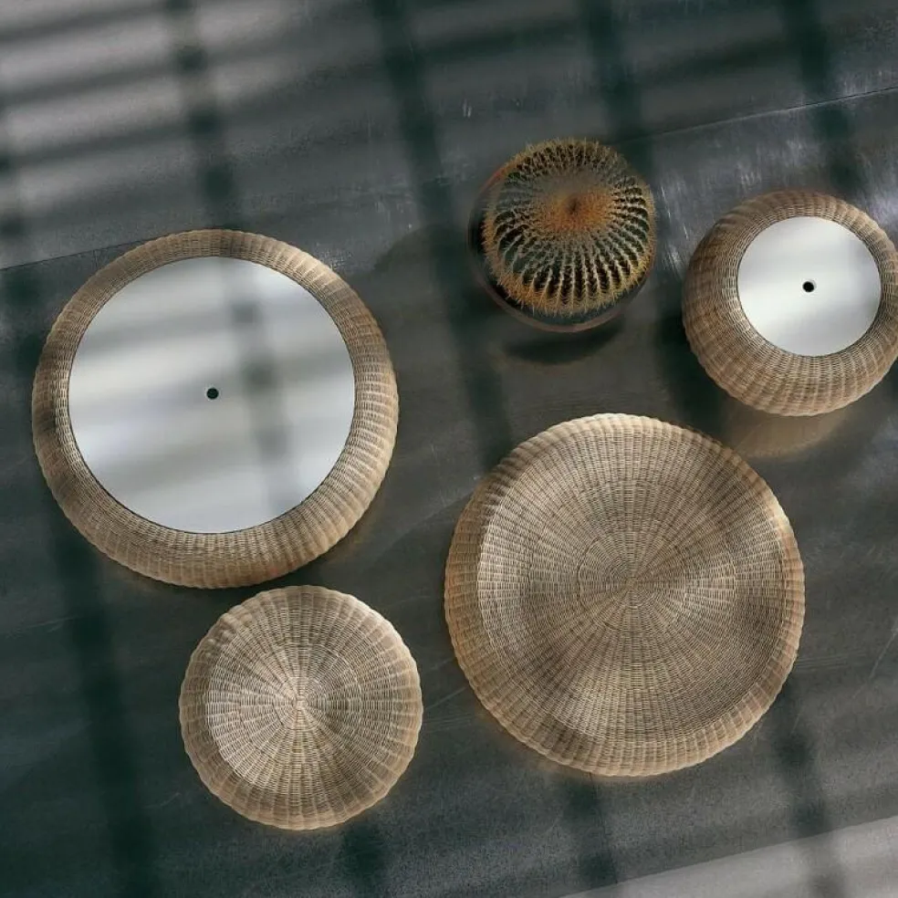 Bolla Rattan-Beistelltisch / Ottomane