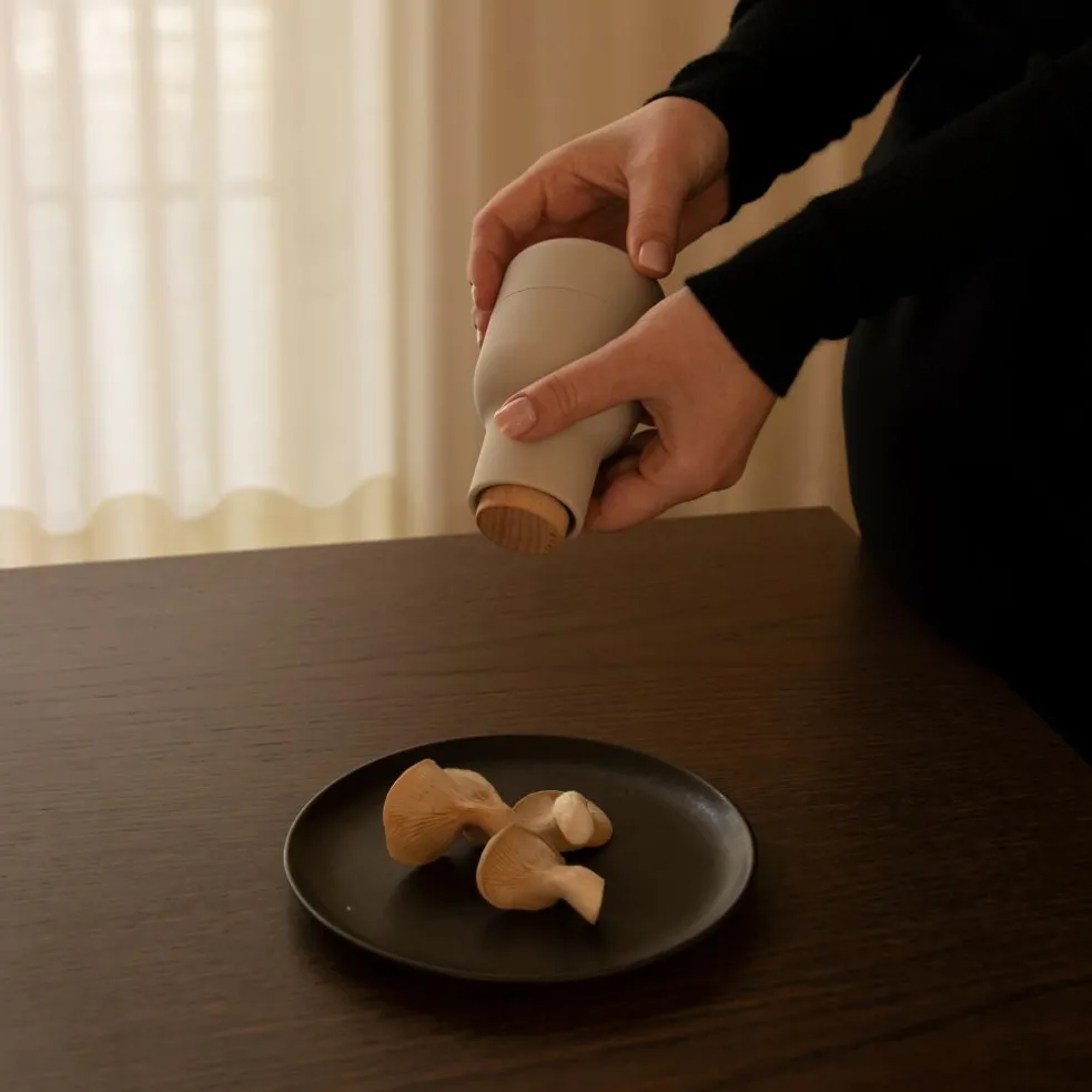 Bottle Grinder Small Mühle 2er Set Deckel Buche