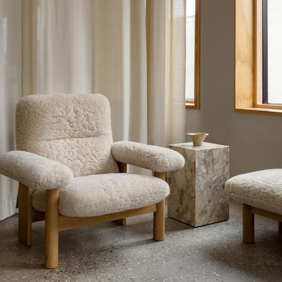 Brasilia Lounge Chair Schaffell