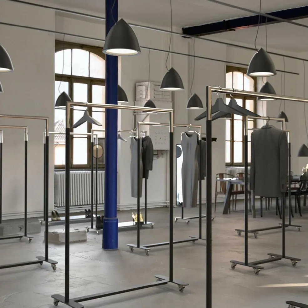 Bukto Kleiderständer mit Rollen 63,8x45x156cm