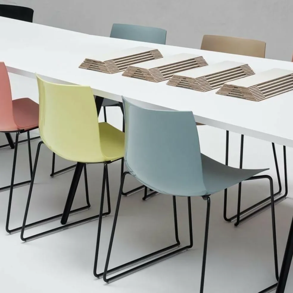 Catifa 46 0278 Stuhl einfarbig Kufe schwarz