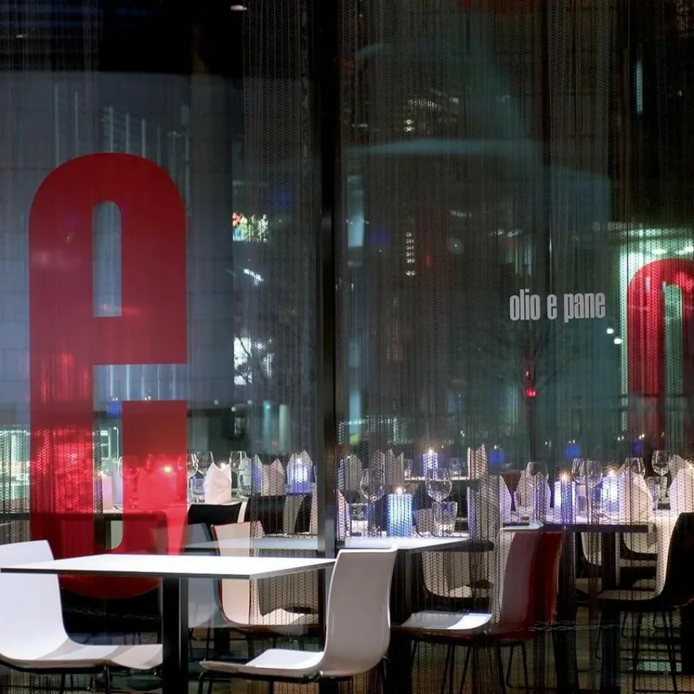 Catifa 46 0251 Stuhl zweifar. Gestell schwarz