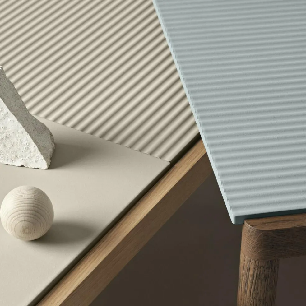 Couple Couchtisch 120x84x35 cm gewellt