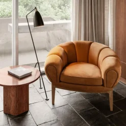 Croissant Lounge Chair Leder