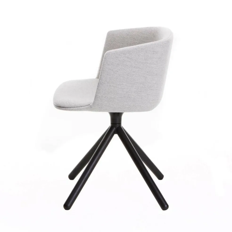 Cut S148 Armlehnstuhl Gestell schwarz gepolstert