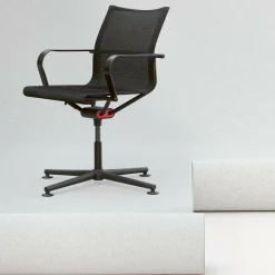 D1 Bürostuhl mit Armlehnen 4-beinig