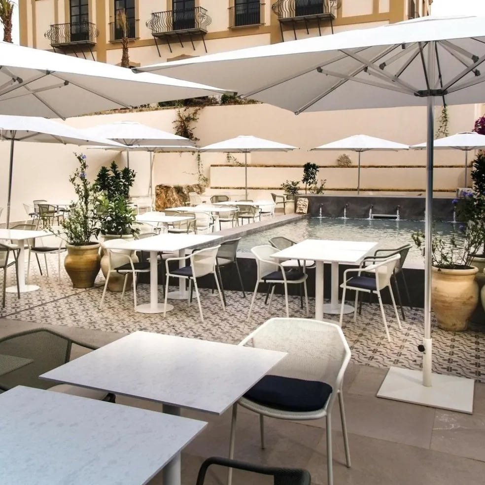 Darwin Gartenarmlehnstuhl