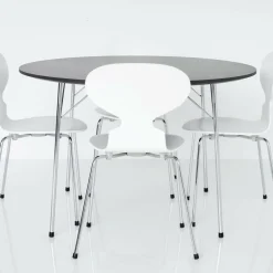 Die Ameise™ Stuhl gefärbte Esche