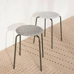 DOT™ Hocker Stoff Gestell warmes Graphit