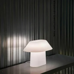 Drome LED-Tischleuchte