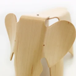 Eames Elephant Miniature aus Holz