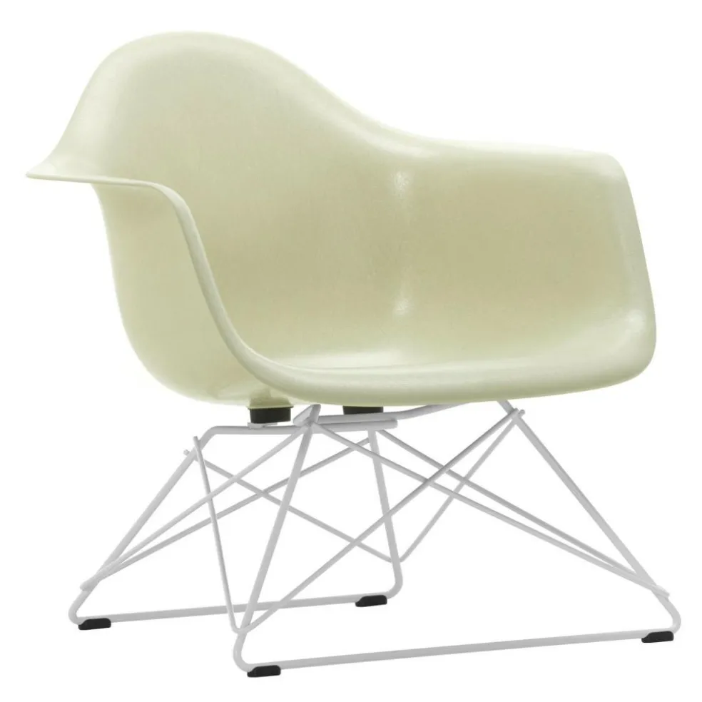 Eames Fiberglass Armchair LAR Gestell weiß