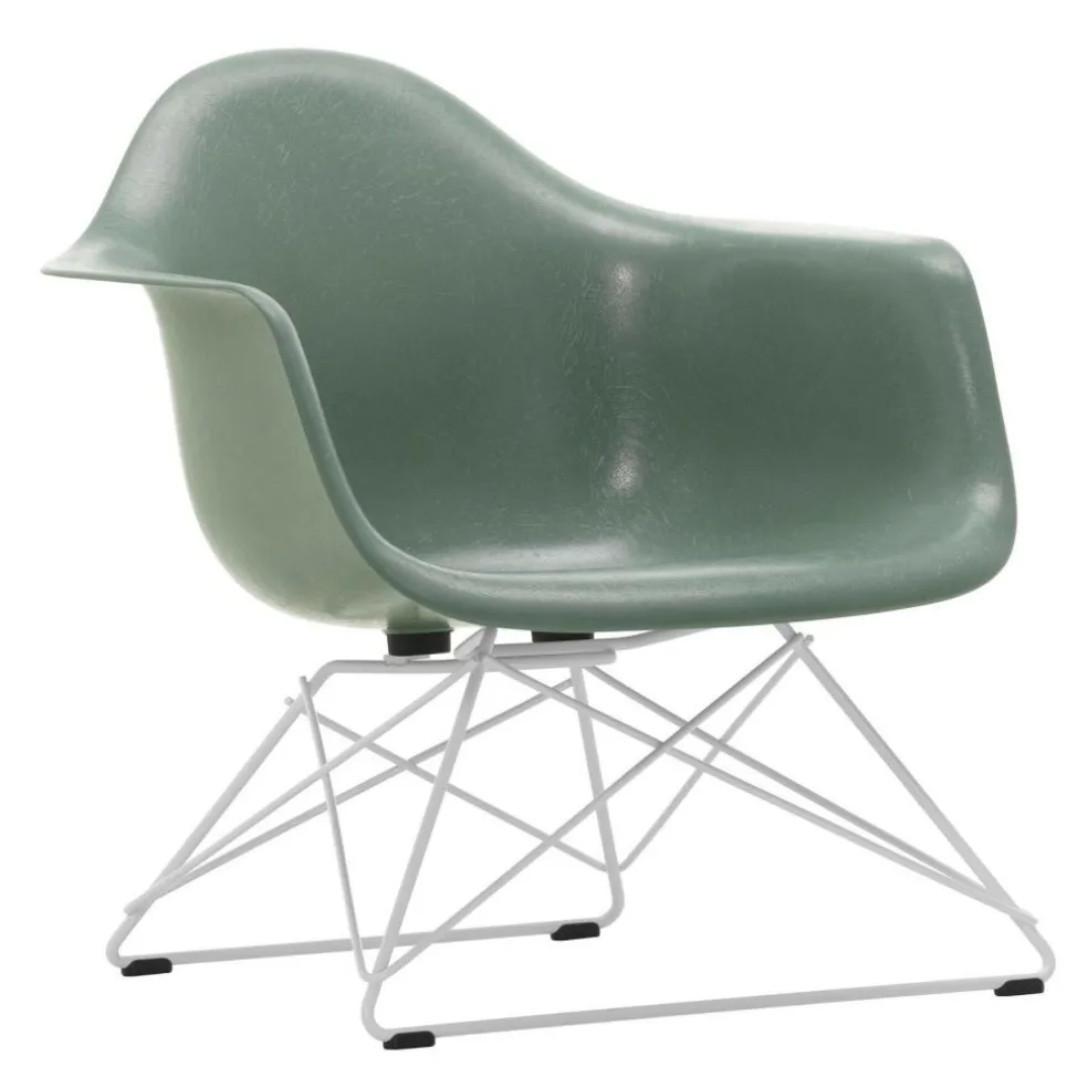 Eames Fiberglass Armchair LAR Gestell weiß